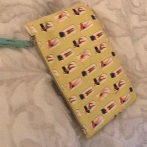 Little  carrying case for makeup!!!